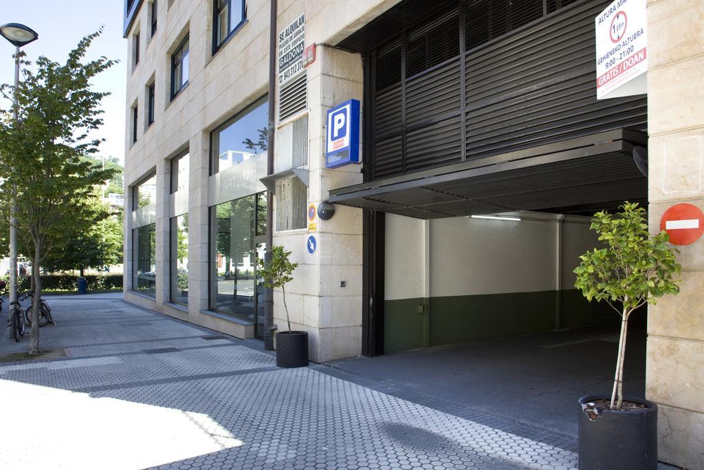 Pension T5 Donostia Suites Сан-Себастьян Екстер'єр фото
